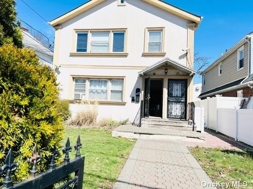 4 Bedrooms, Hempstead Rental in Long Island, NY for $2,950 - Photo 1