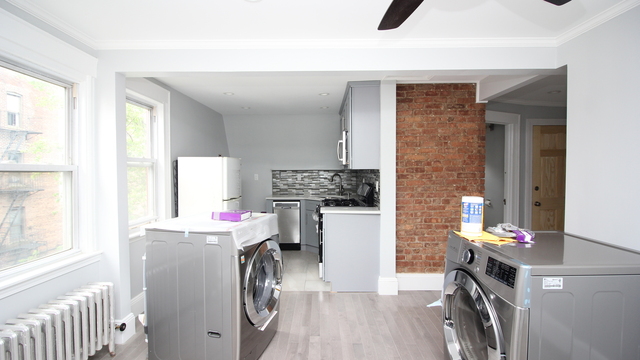 2 Bedrooms, Flatbush Rental in NYC for $2,700 - Photo 1