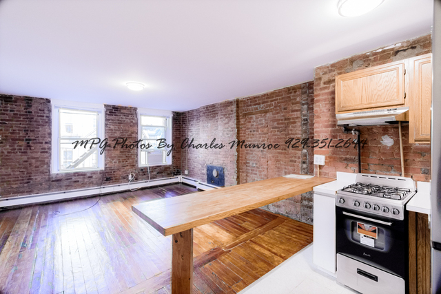 3 Bedrooms, SoHo Rental in NYC for $7,500 - Photo 1