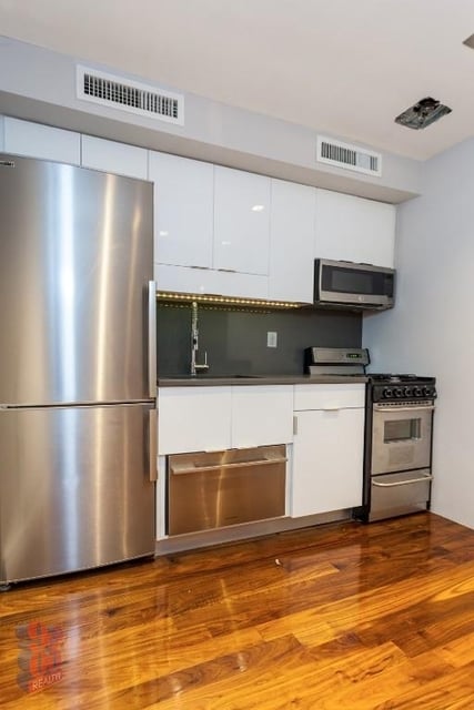 2 Bedrooms, East Village Rental in NYC for $5,150 - Photo 1
