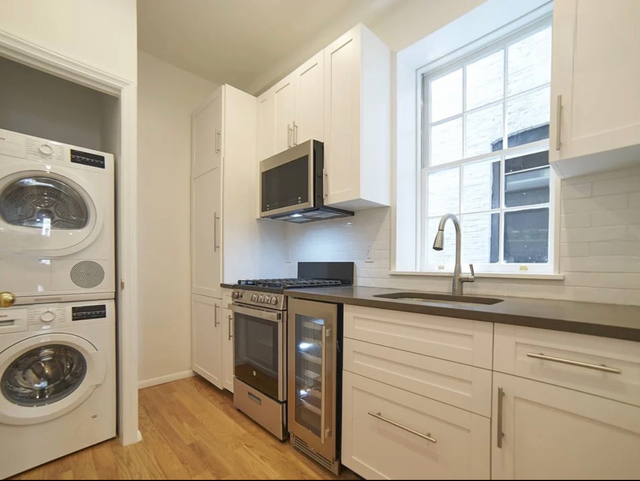 2 Bedrooms, Yorkville Rental in NYC for $4,895 - Photo 1