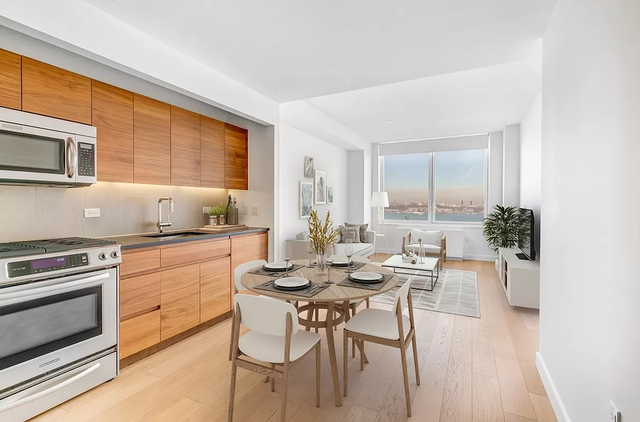 1 Bedroom, Hell's Kitchen Rental in NYC for $4,408 - Photo 1