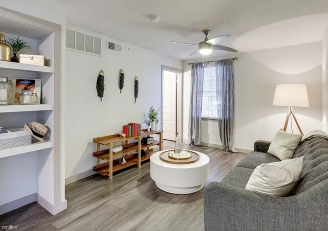 3 Bedrooms, Pleasant Valley Rental in Austin-Round Rock Metro Area, TX for $2,095 - Photo 1