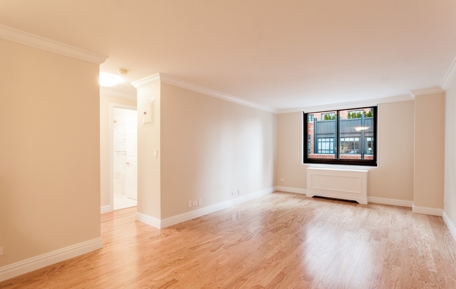 2 Bedrooms, Upper East Side Rental in NYC for $4,850 - Photo 1