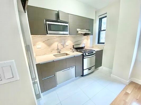 1 Bedroom, Sutton Place Rental in NYC for $4,195 - Photo 1