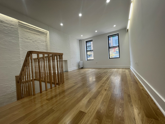 2 Bedrooms, Hell's Kitchen Rental in NYC for $4,980 - Photo 1