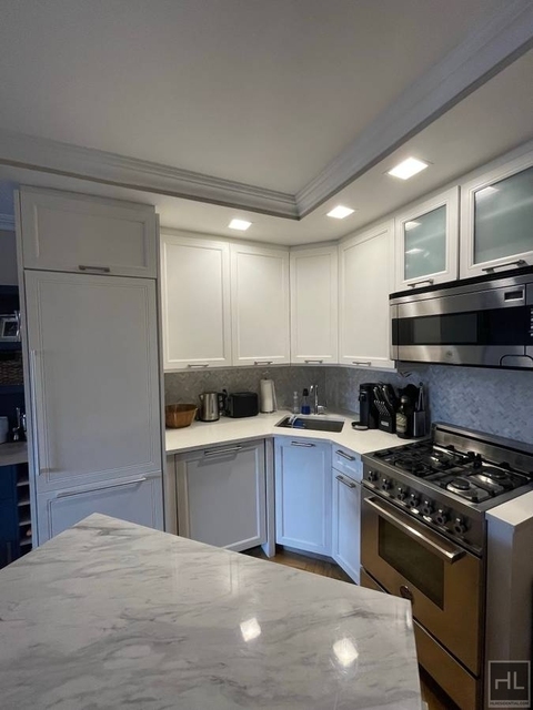 3 Bedrooms, Yorkville Rental in NYC for $8,300 - Photo 1