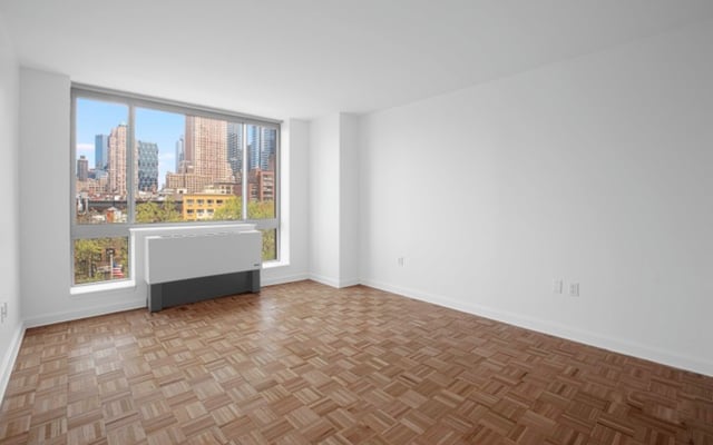 2 Bedrooms, Hell's Kitchen Rental in NYC for $5,795 - Photo 1