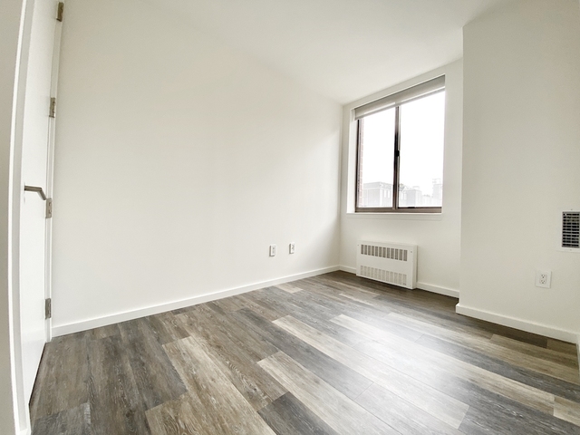 2 Bedrooms, Hell's Kitchen Rental in NYC for $5,820 - Photo 1
