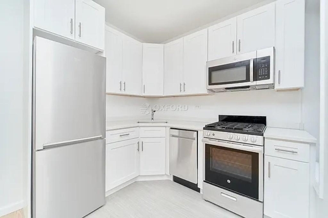 2 Bedrooms, Yorkville Rental in NYC for $2,900 - Photo 1