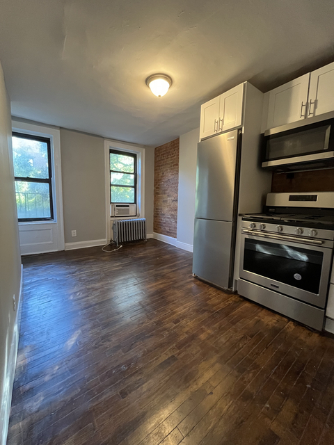 1 Bedroom, Alphabet City Rental in NYC for $2,995 - Photo 1