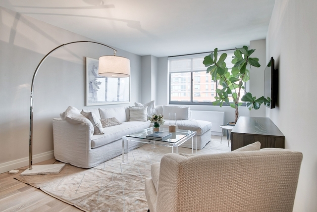 2 Bedrooms, Yorkville Rental in NYC for $5,105 - Photo 1