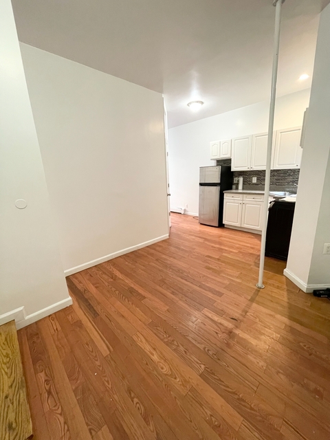 2 Bedrooms, Yorkville Rental in NYC for $3,500 - Photo 1