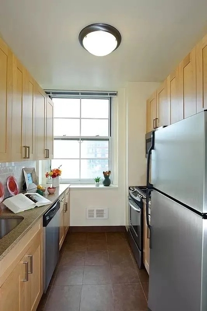 2 Bedrooms, Financial District Rental in NYC for $6,175 - Photo 1