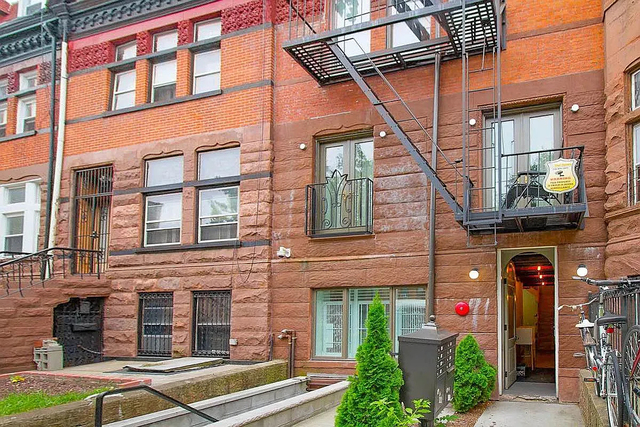 1072 Bergen Street - Photo 1