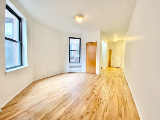 1 Bedroom, Yorkville Rental in NYC for $2,895 - Photo 1