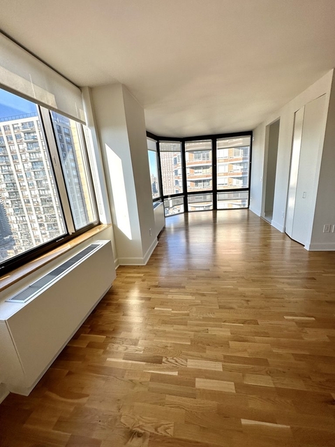 1 Bedroom, Yorkville Rental in NYC for $4,450 - Photo 1