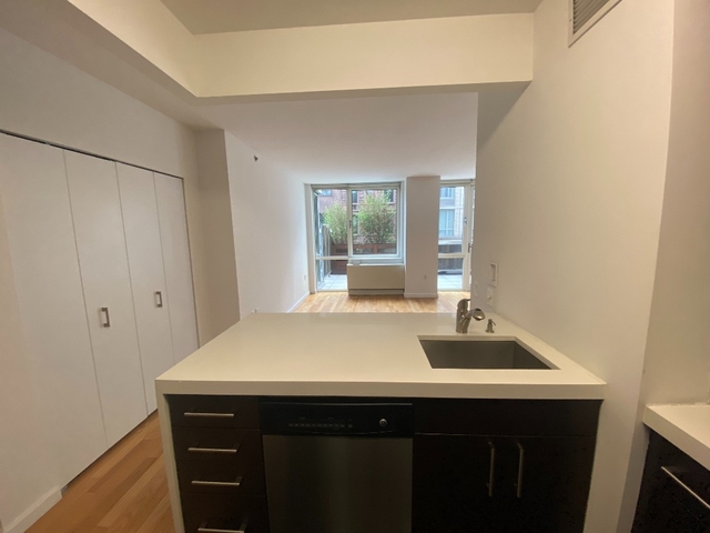 Studio, Garment District Rental in NYC for $3,190 - Photo 1