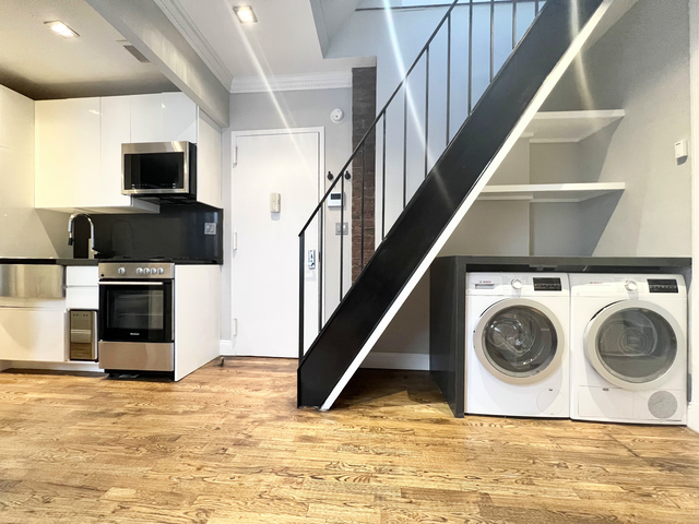 3 Bedrooms, East Village Rental in NYC for $5,295 - Photo 1