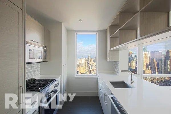 2 Bedrooms, Hudson Yards Rental in NYC for $7,490 - Photo 1