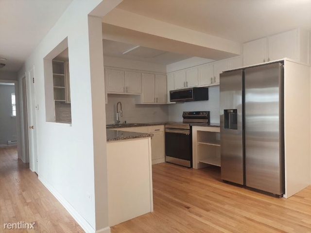 2 Bedrooms, Lyons Rental in Chicago, IL for $1,500 - Photo 1