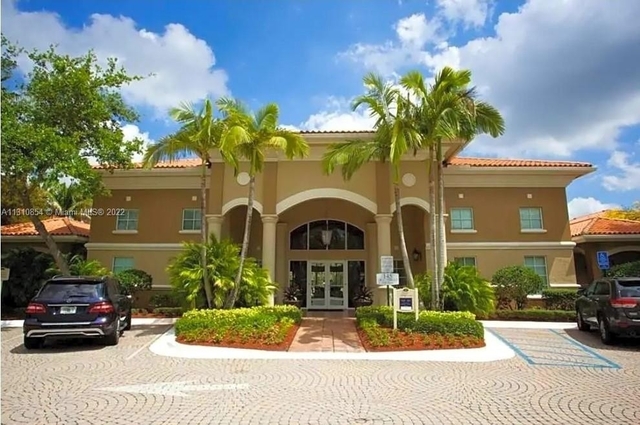 2 Bedrooms, Pembroke Lakes South Rental in Miami, FL for $2,400 - Photo 1