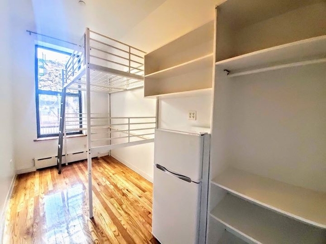 Studio, East Village Rental in NYC for $1,095 - Photo 1