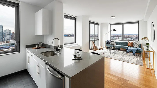 1 Bedroom, Hell's Kitchen Rental in NYC for $3,830 - Photo 1