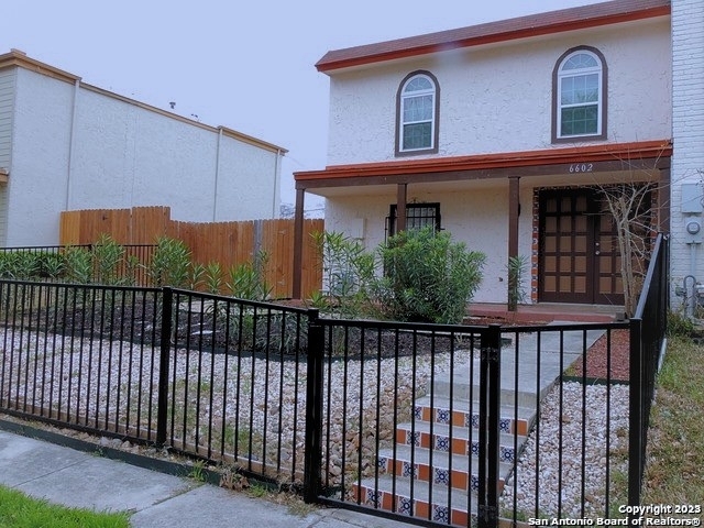 2 Bedrooms, Babcock North Rental in San Antonio, TX for $1,300 - Photo 1