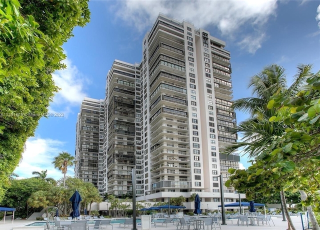 2 Bedrooms, Millionaire's Row Rental in Miami, FL for $5,200 - Photo 1