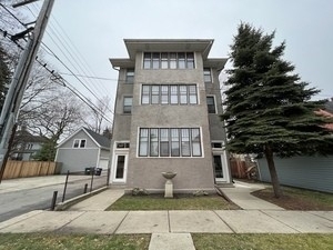 2 Bedrooms, Oak Park Rental in Chicago, IL for $2,125 - Photo 1