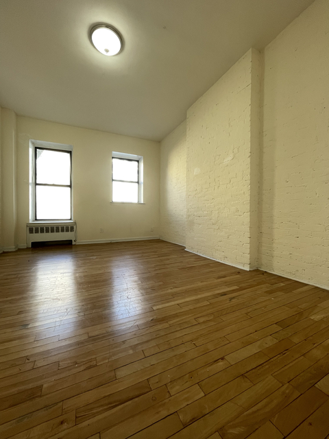Studio, Yorkville Rental in NYC for $2,350 - Photo 1