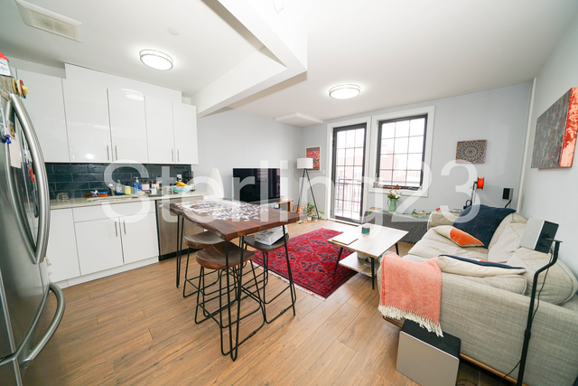 36-08 28th avenue Astoria - Photo 1