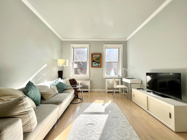 415 East 80th Street, New York - Photo 1