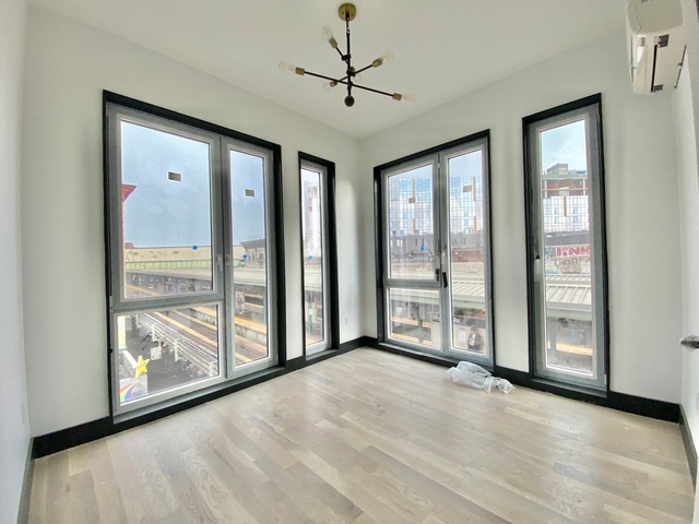 923 Broadway - Photo 1