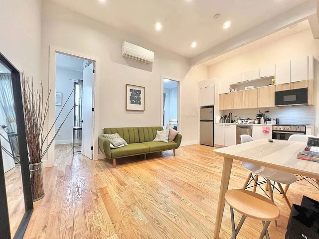 879 Cypress Avenue - Photo 1