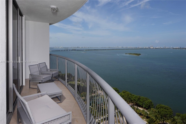 1750 N Bayshore Dr - Photo 1