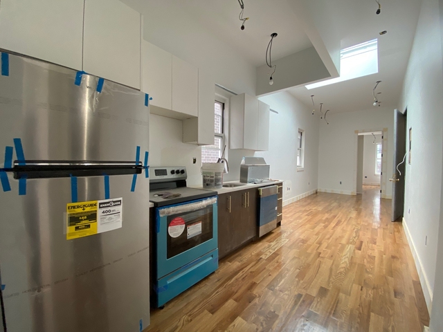 776 Hart St - Photo 1