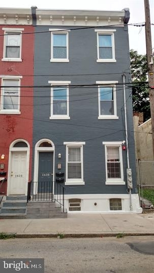 1618 Fontain St - Photo 1