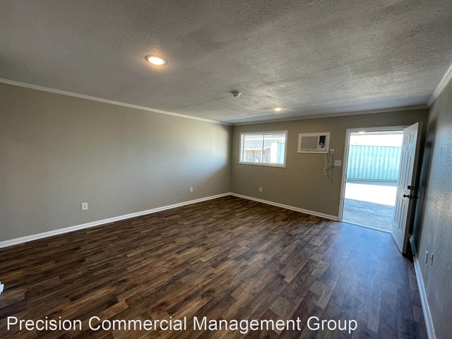 5305 E Nettleton Ave - Photo 1