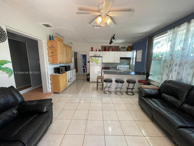 4201 Sw 60th Pl - Photo 1