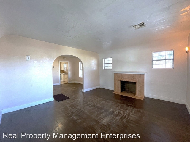 3644 Nw 13th St - Photo 1