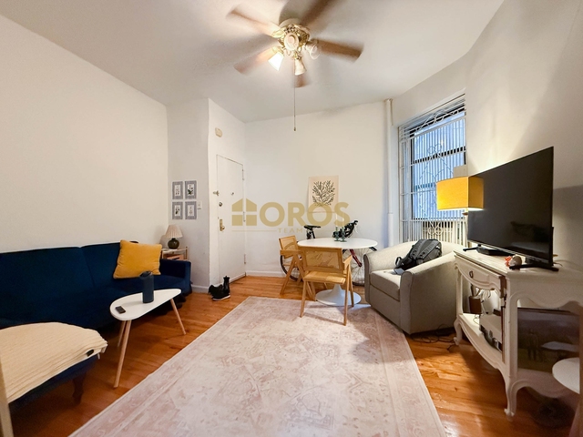 700 East 9th Street - Photo 1