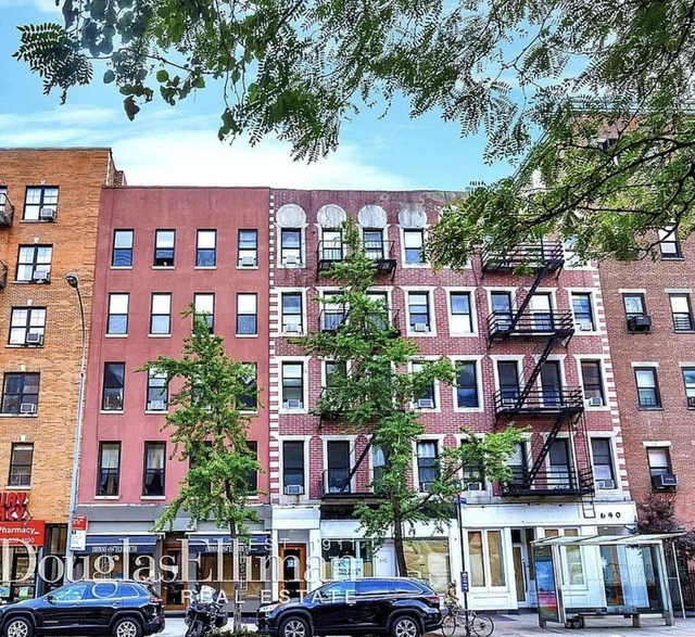 642 Tenth Ave - Photo 1