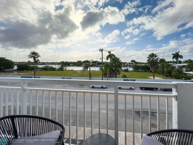 550 Bayshore Dr - Photo 1