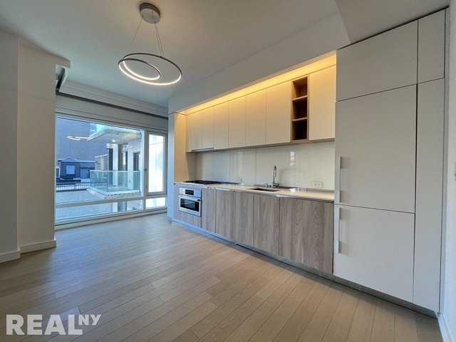 572 Eleventh Avenue - Photo 1