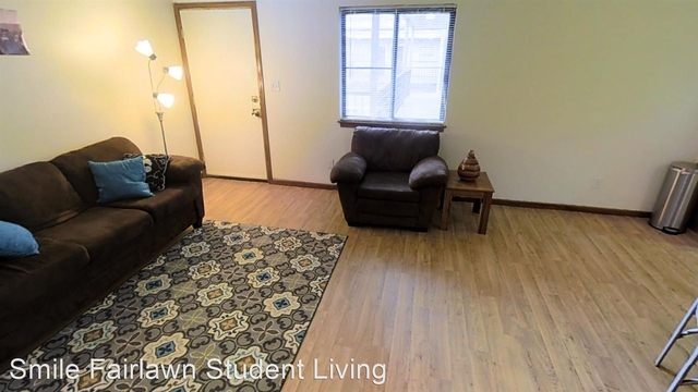 303 E Green Street - Photo 1