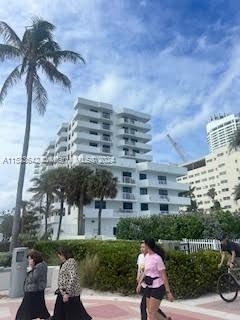 4301 Collins Ave - Photo 1