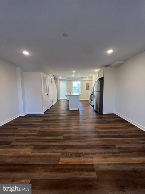 541 N Orianna Street - Photo 1