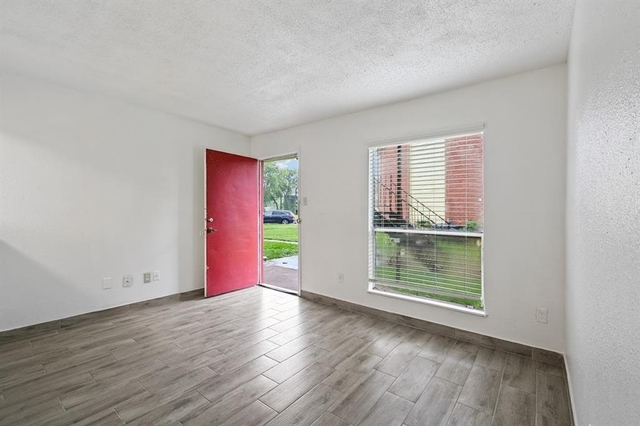 3580 S M L King Jr Parkway - Photo 1